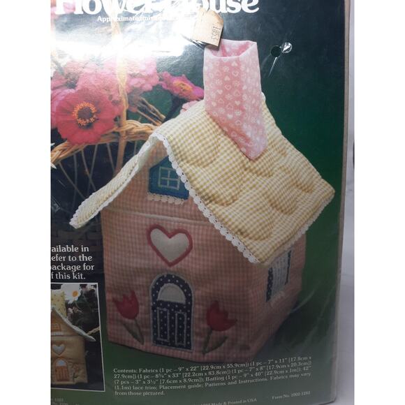 Vintage Patchwork Kit by Yours Truly Pink Flower House 9" - Picture 2 of 6